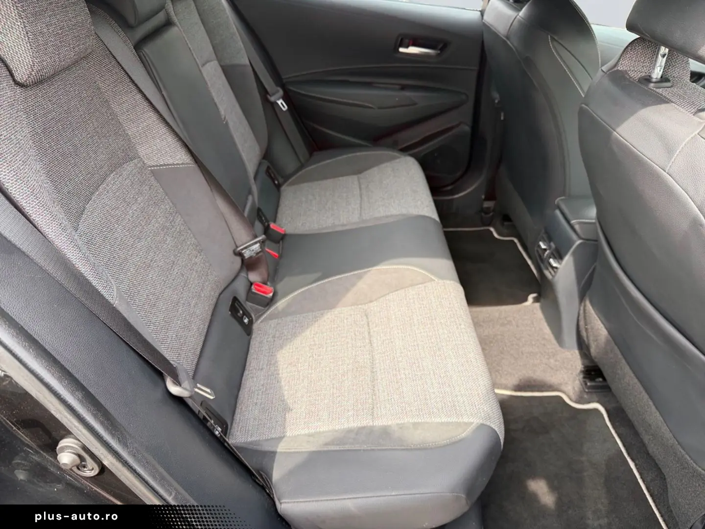 TOYOTA Corolla 1.8 TS Hybrid Teamplayer  LED SHZ CAM PD
