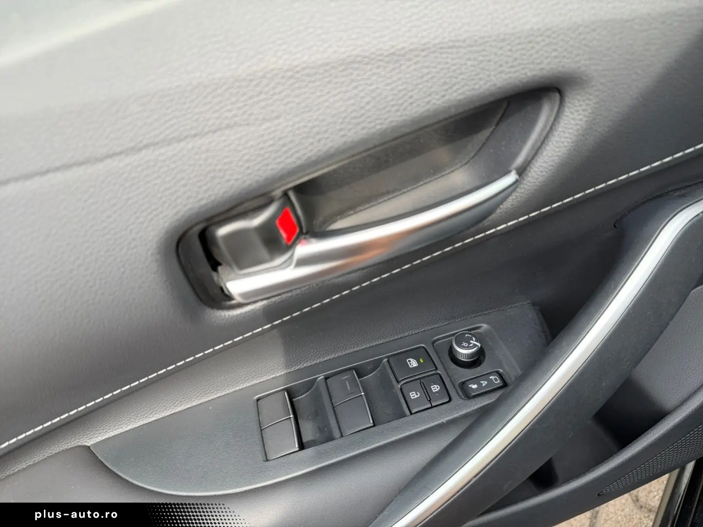 TOYOTA Corolla 1.8 TS Hybrid Teamplayer  LED SHZ CAM PD