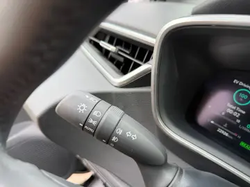 TOYOTA Corolla 1.8 TS Hybrid Teamplayer  LED SHZ CAM PD