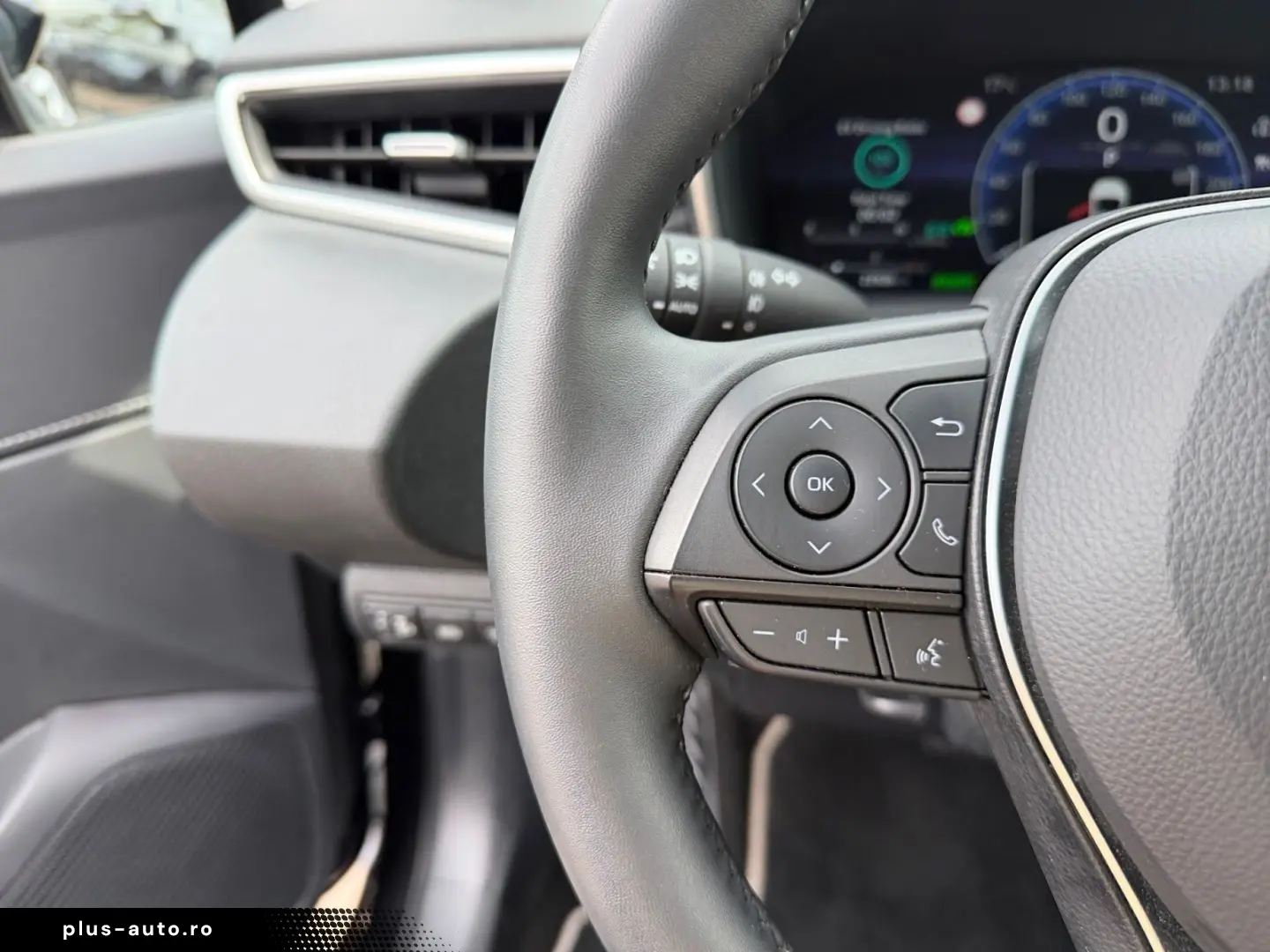 TOYOTA Corolla 1.8 TS Hybrid Teamplayer  LED SHZ CAM PD