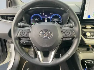 TOYOTA Corolla 2.0 TS Hybrid Team D  LED SHZ CAM ACC PD