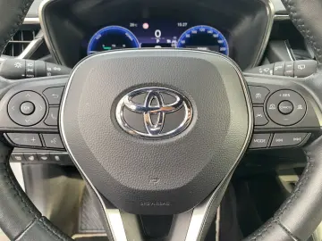 TOYOTA Corolla 2.0 TS Hybrid Team D  LED SHZ CAM ACC PD