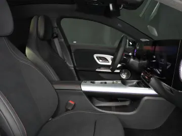Mercedes-Benz CLA 200 4MATIC AMG
