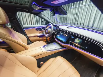 Mercedes-Benz E 200  Premium Plus