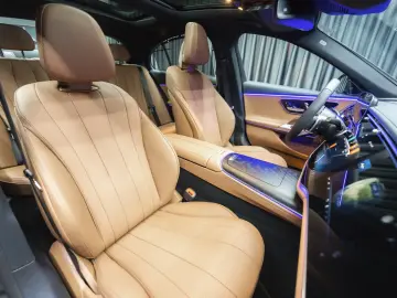 Mercedes-Benz E 200  Premium Plus
