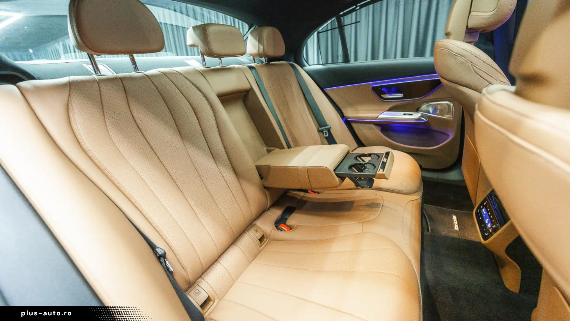 Mercedes-Benz E 200  Premium Plus