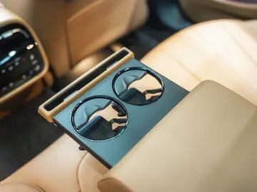 Mercedes-Benz E 200  Premium Plus