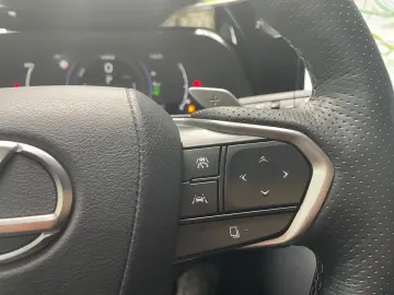 Lexus NX 450h  F Sport  20inch All-wheel-drive Matrix 360