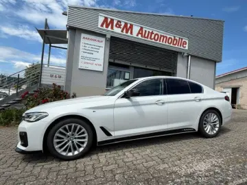 BMW 530i Luxury Line  LASER GSHD SPORTSITZE LIVE