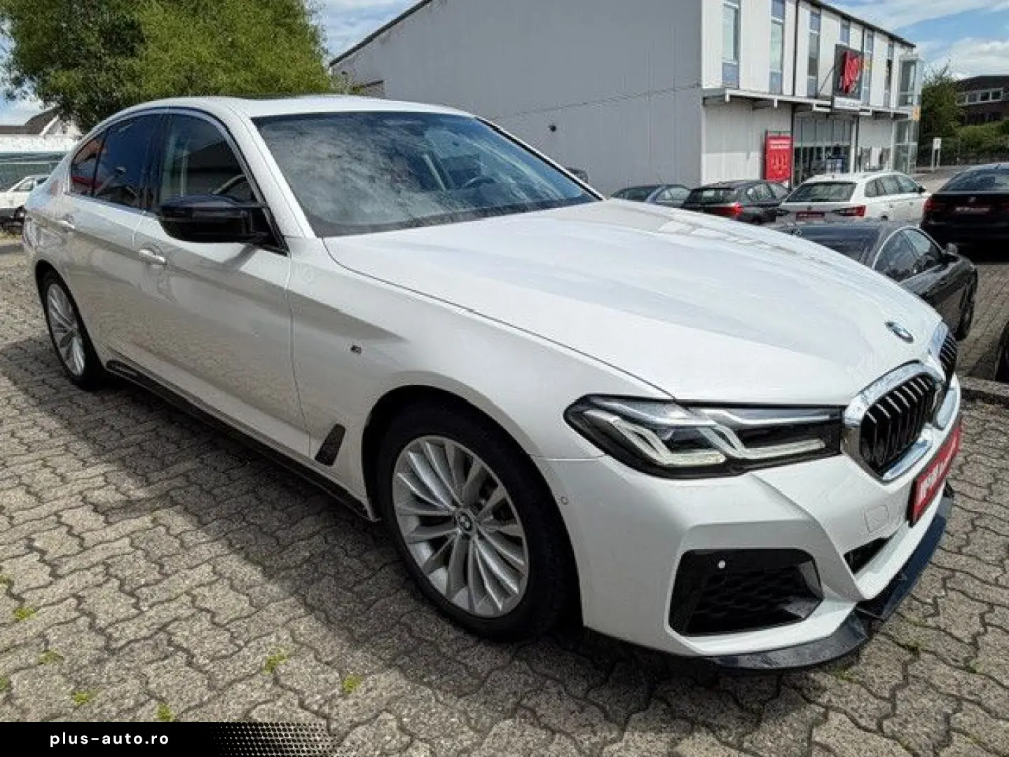 BMW 530i Luxury Line  LASER