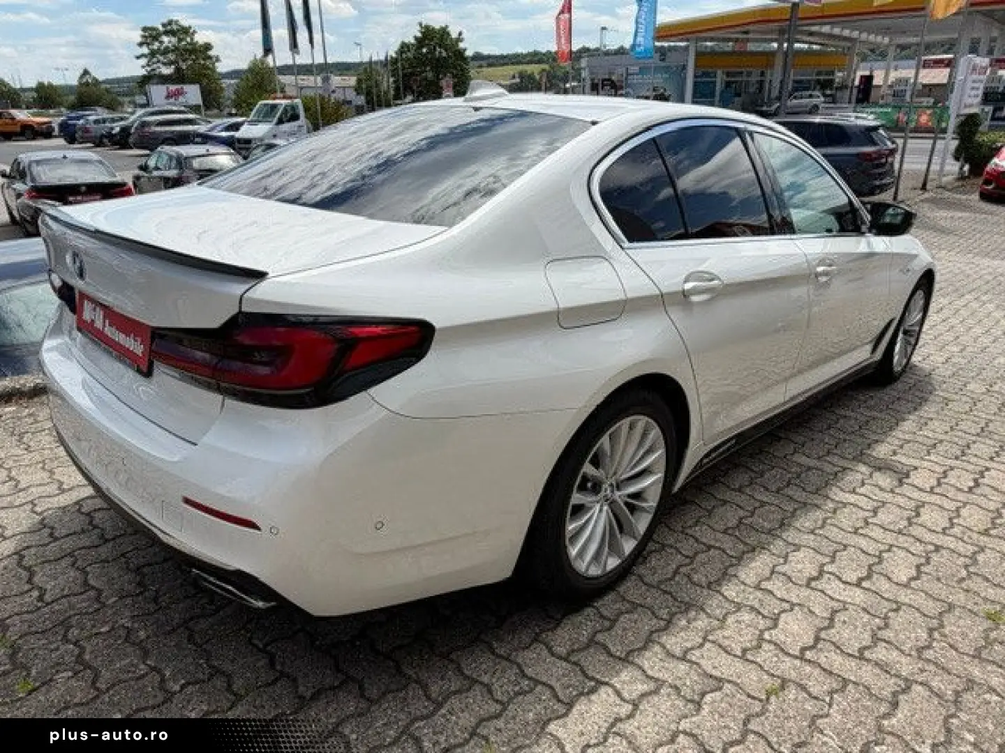 BMW 530i Luxury Line  LASER