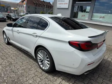 BMW 530i Luxury Line  LASER
