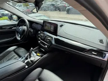 BMW 530i Luxury Line  LASER