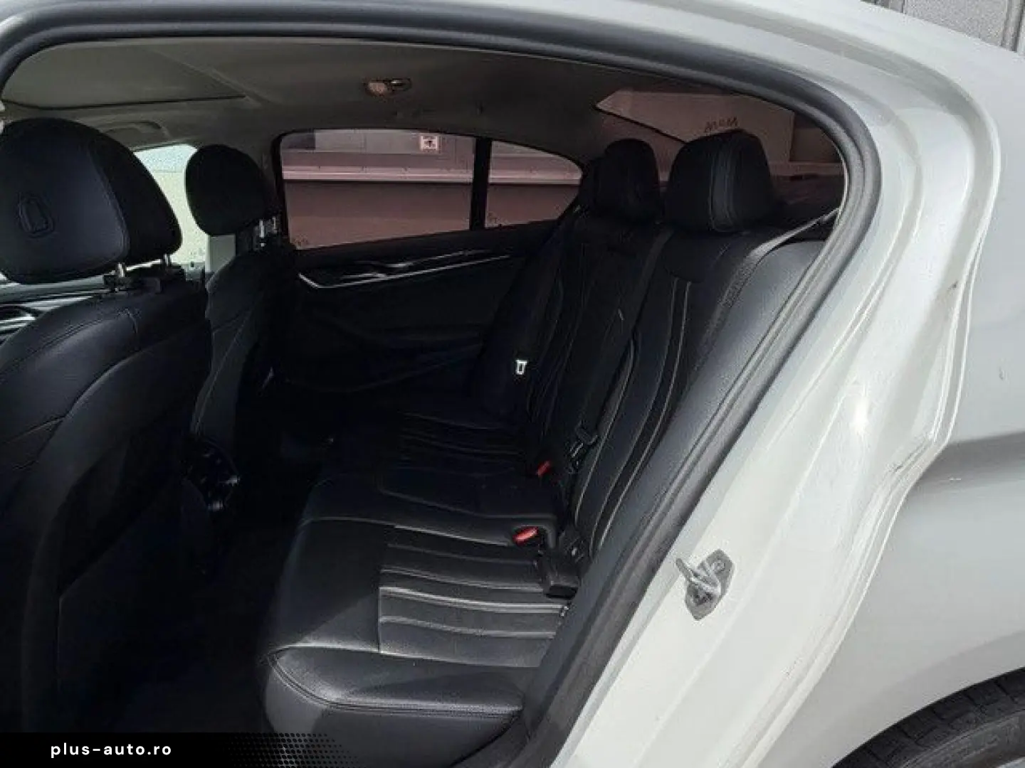 BMW 530i Luxury Line  LASER