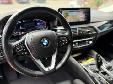 BMW 530i Luxury Line  LASER