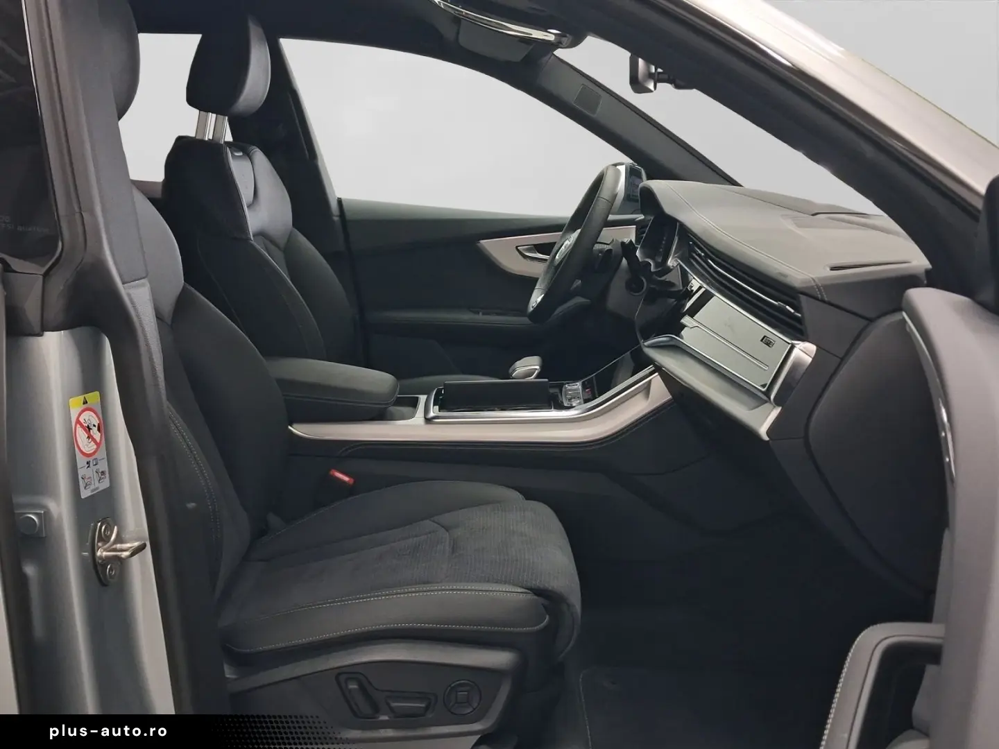 AUDI Q8 TFSI Q 2x S LINE