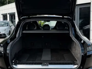 ASTON MARTIN DBX 707 4.0 V8 Pano SportAGA