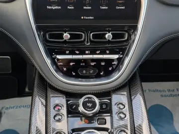 ASTON MARTIN DBX 707 4.0 V8 Pano SportAGA