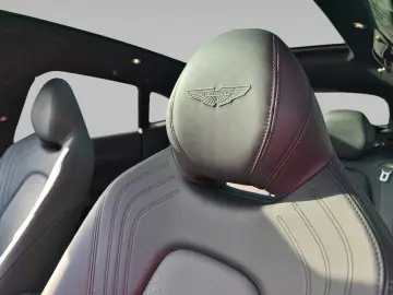 ASTON MARTIN DBX 4.0 V8  Aston Martin Memmingen