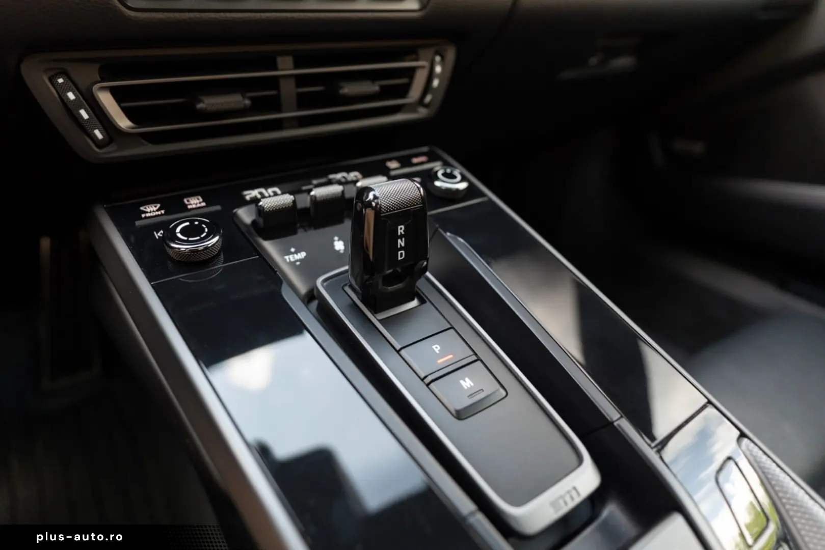 PORSCHE 911 Carrera 992 BOSE SPORT CHRONO
