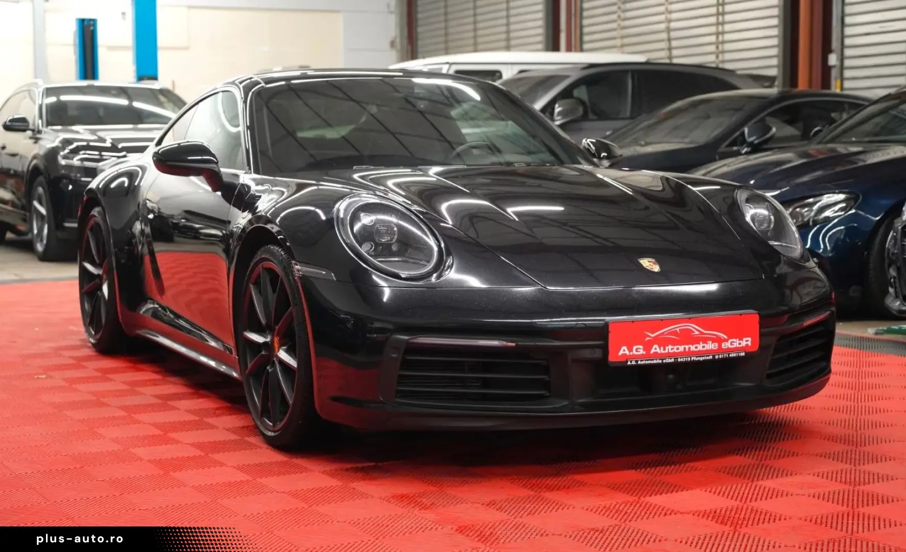 PORSCHE 992 911 Carrera 4