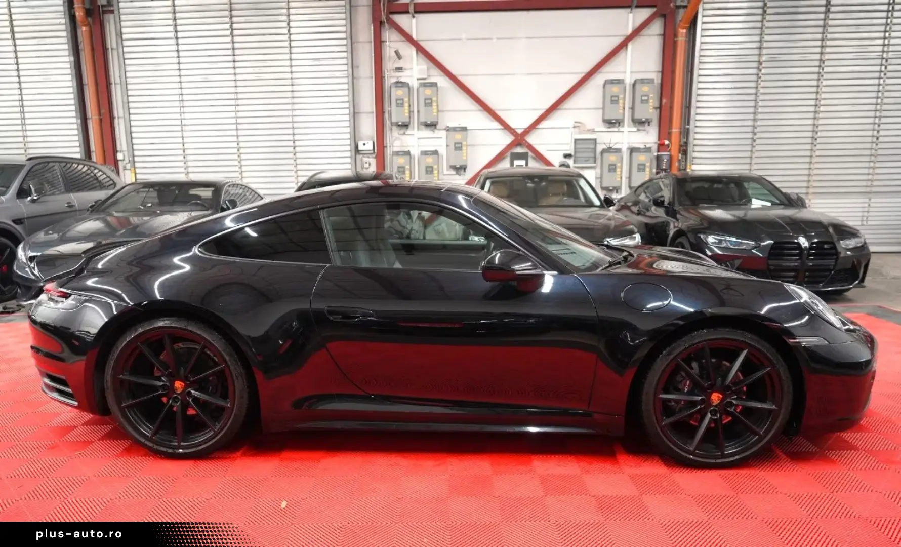 PORSCHE 992 911 Carrera 4