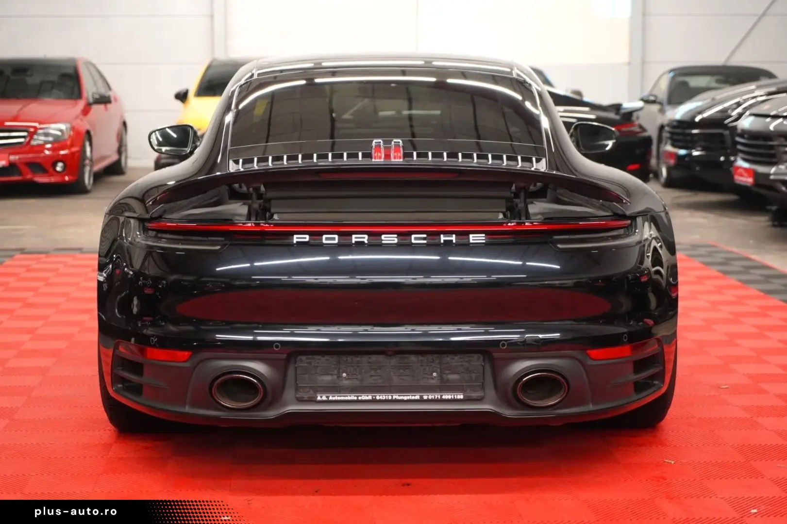 PORSCHE 992 911 Carrera 4