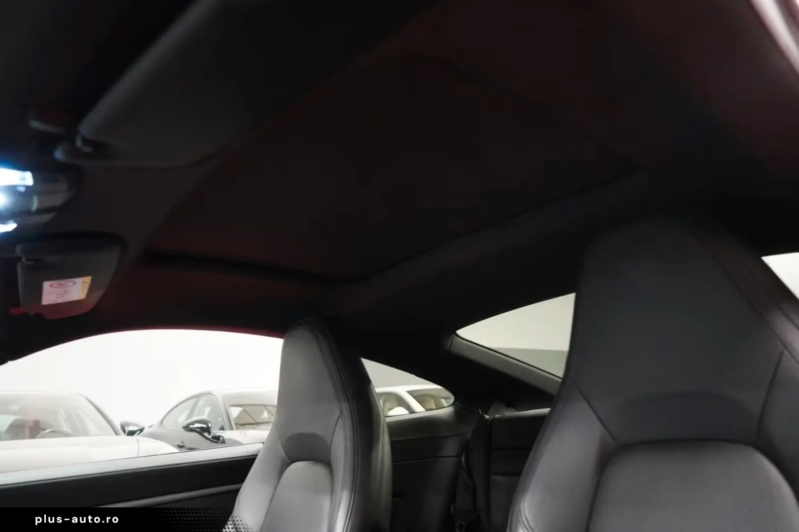 PORSCHE 992 911 Carrera 4