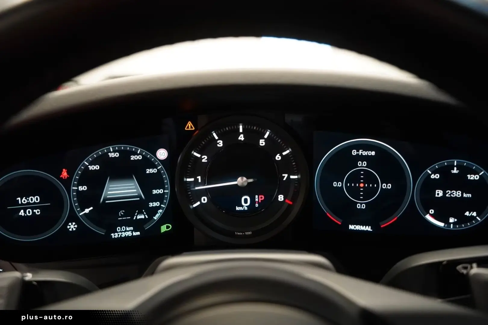 PORSCHE 992 911 Carrera 4