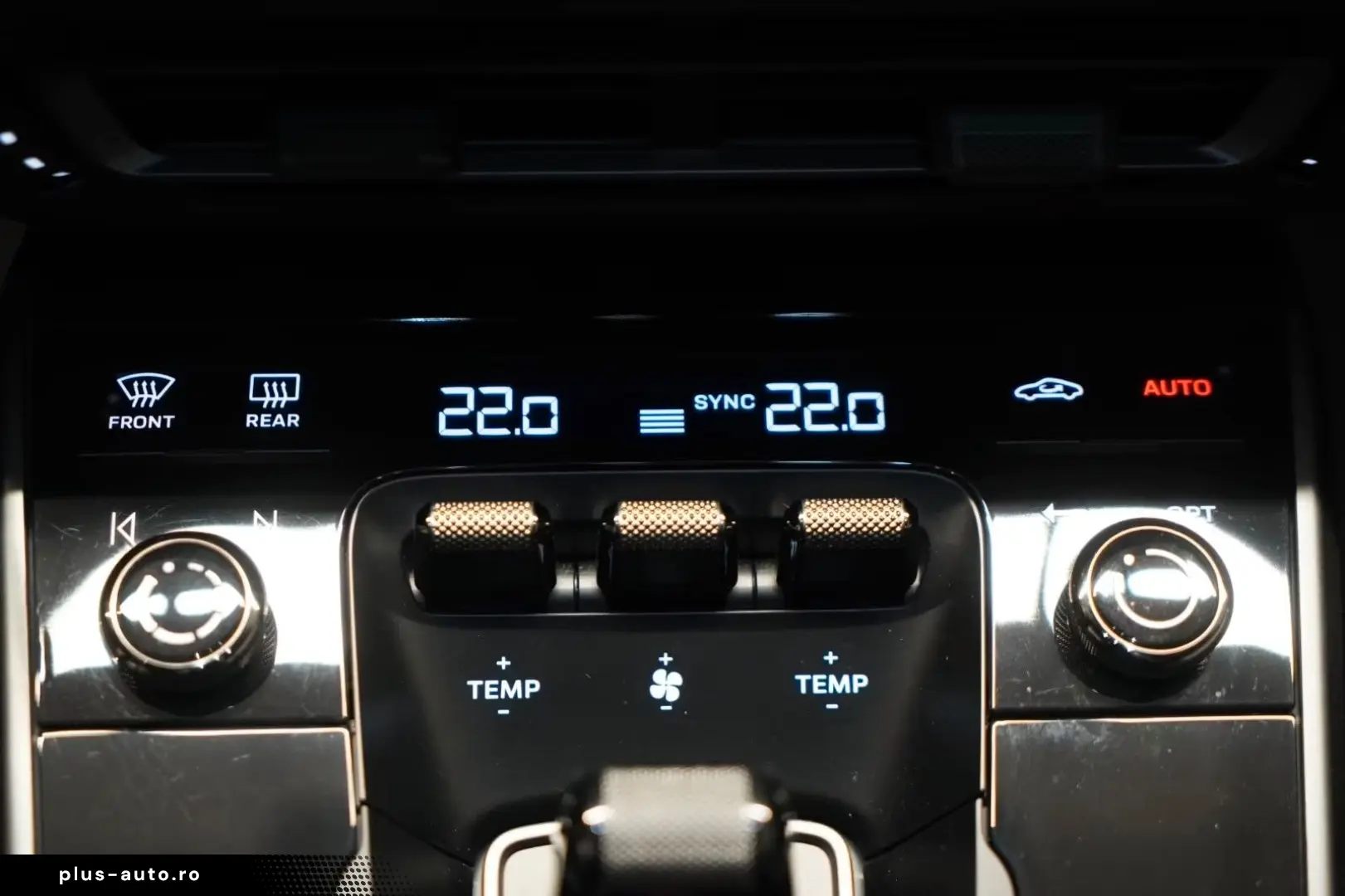 PORSCHE 992 911 Carrera 4