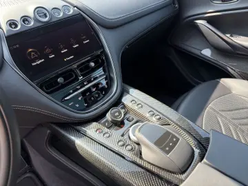 ASTON MARTIN DBX707 Carbon Sitzbelüftung 360