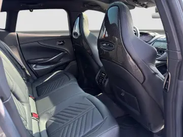 ASTON MARTIN DBX707 Carbon Sitzbelüftung 360
