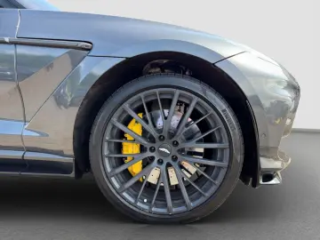 ASTON MARTIN DBX707 Carbon Sitzbelüftung 360