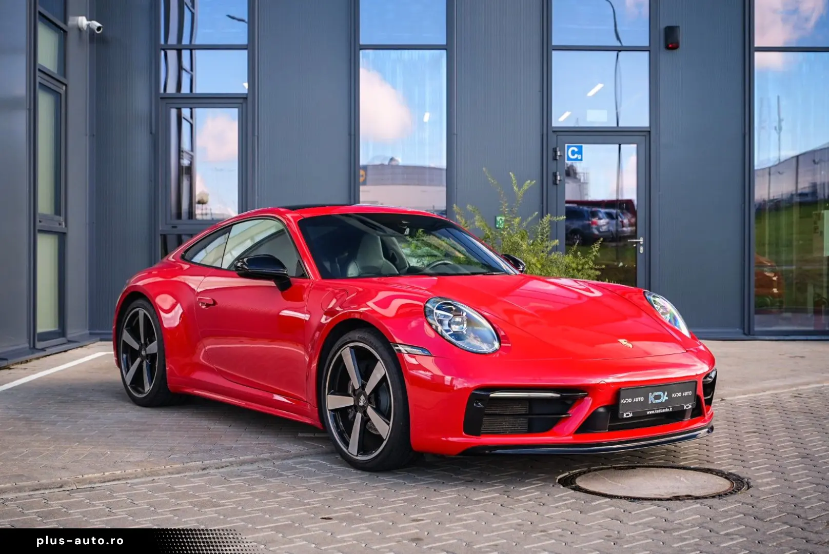 PORSCHE 911 Carrera