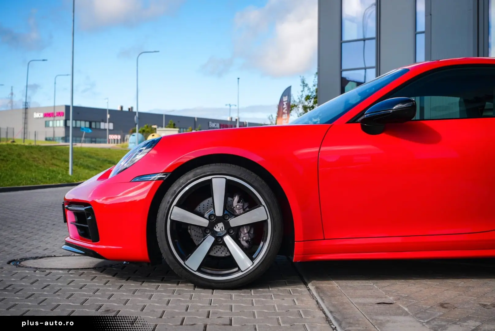 PORSCHE 911 Carrera