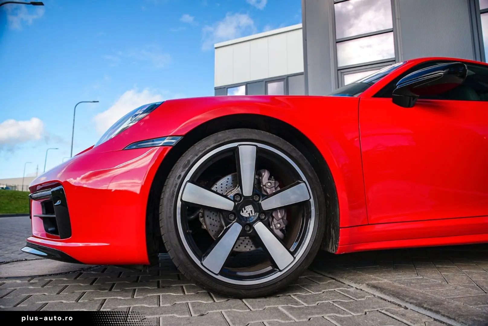 PORSCHE 911 Carrera