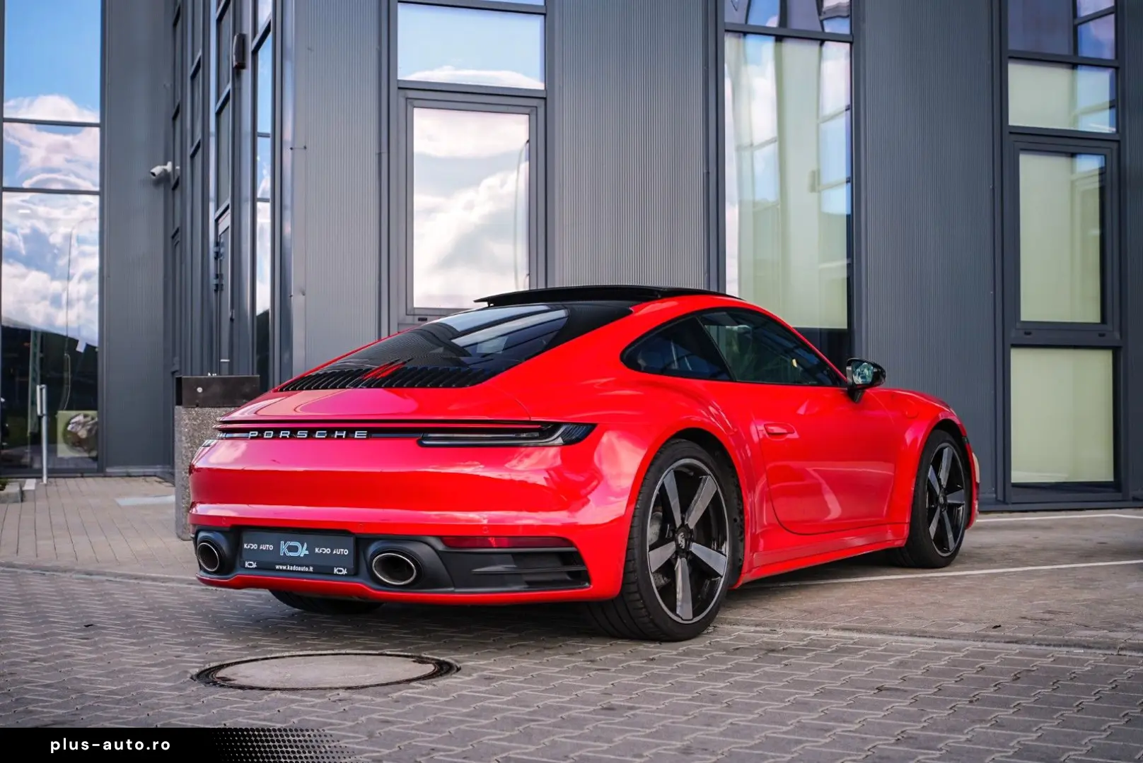 PORSCHE 911 Carrera