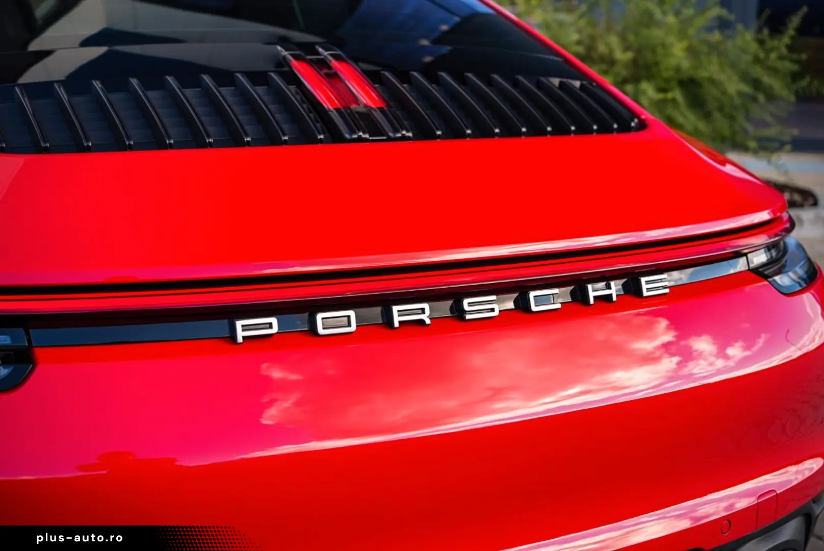 PORSCHE 911 Carrera