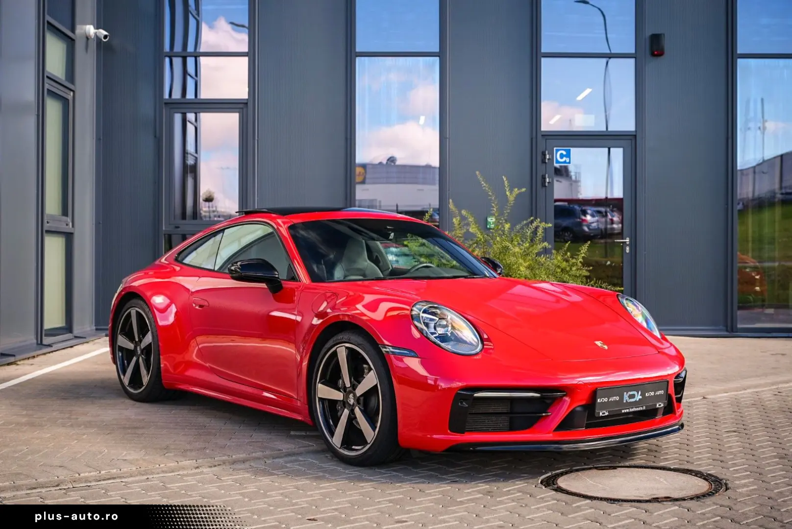 PORSCHE 911 Carrera