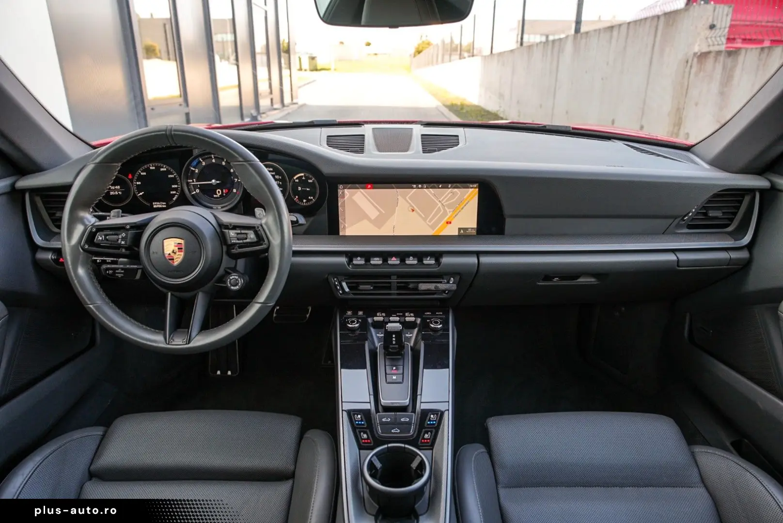 PORSCHE 911 Carrera