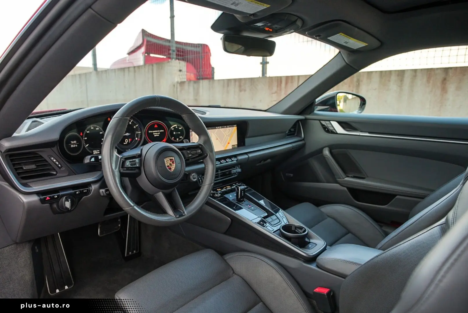 PORSCHE 911 Carrera