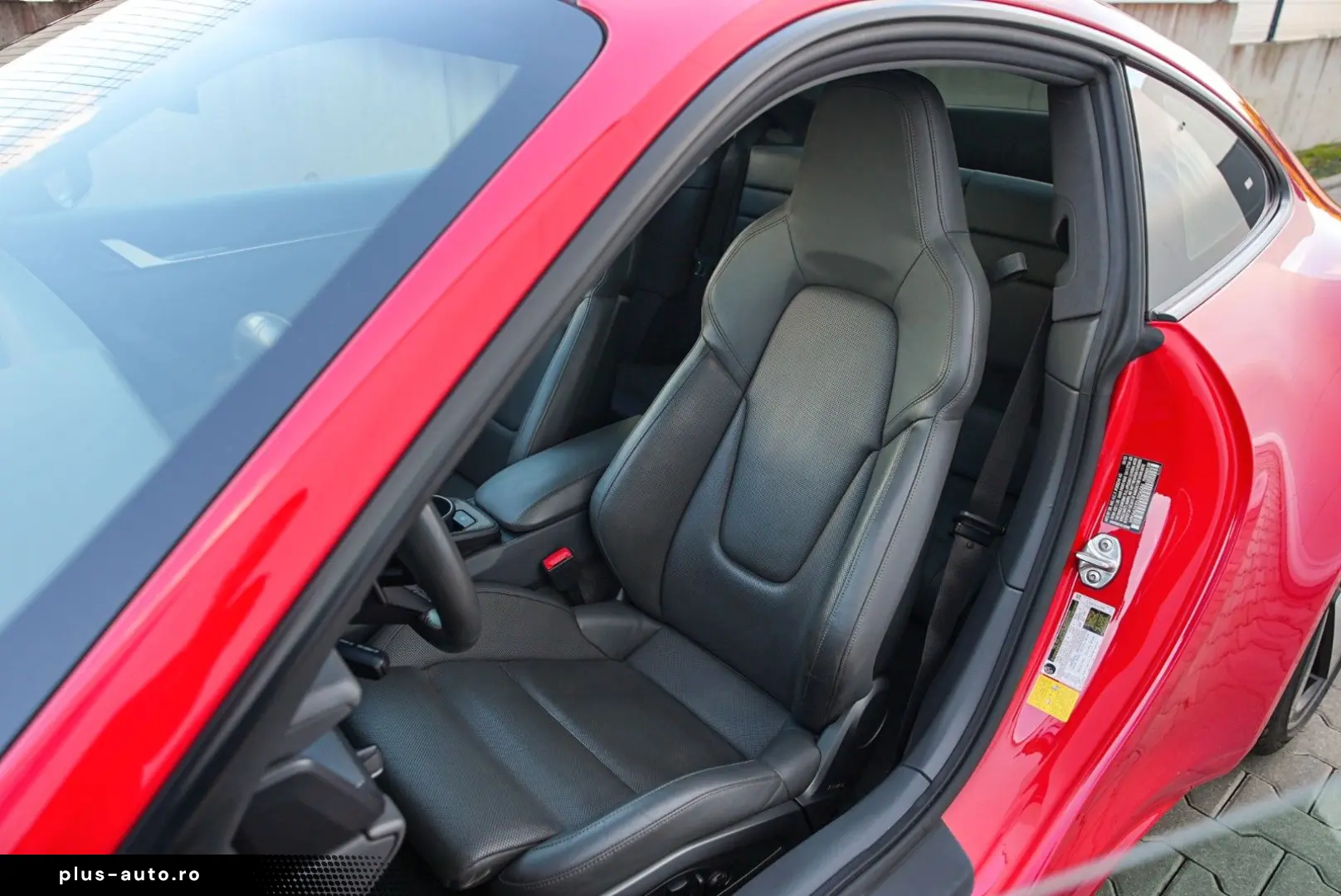 PORSCHE 911 Carrera
