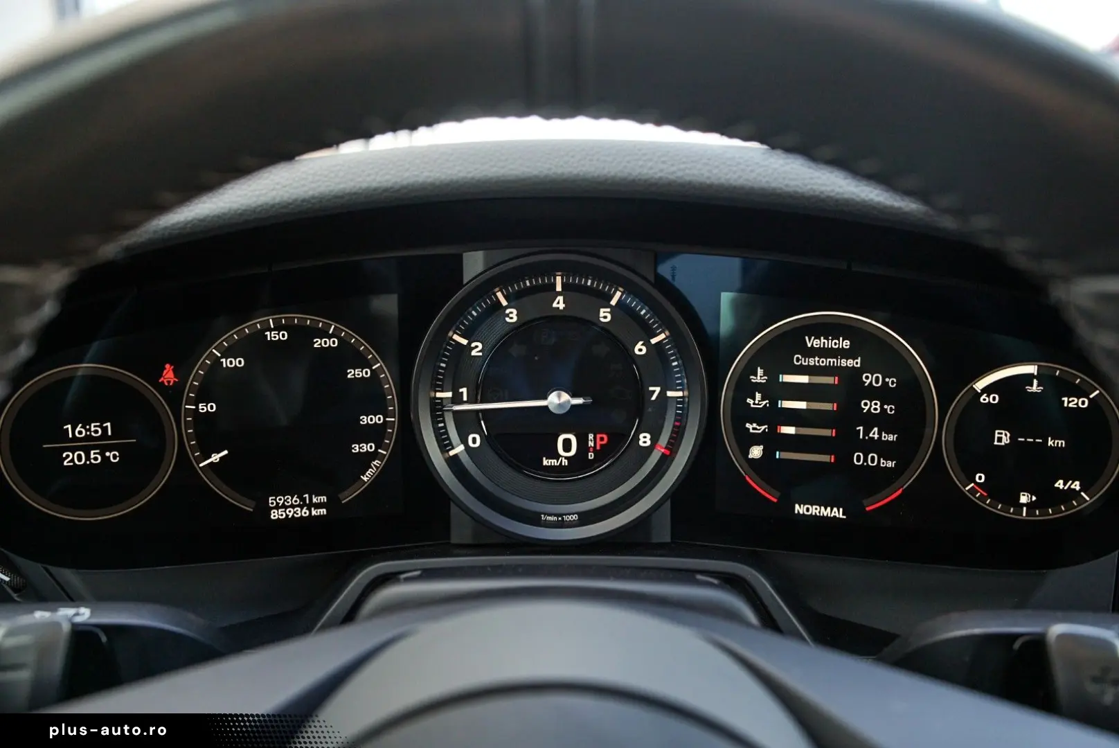 PORSCHE 911 Carrera