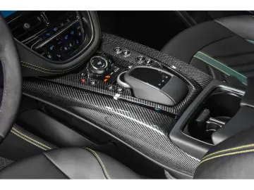 ASTON MARTIN DBX 707 AMR23 4.0 V8 Bi-Turbo