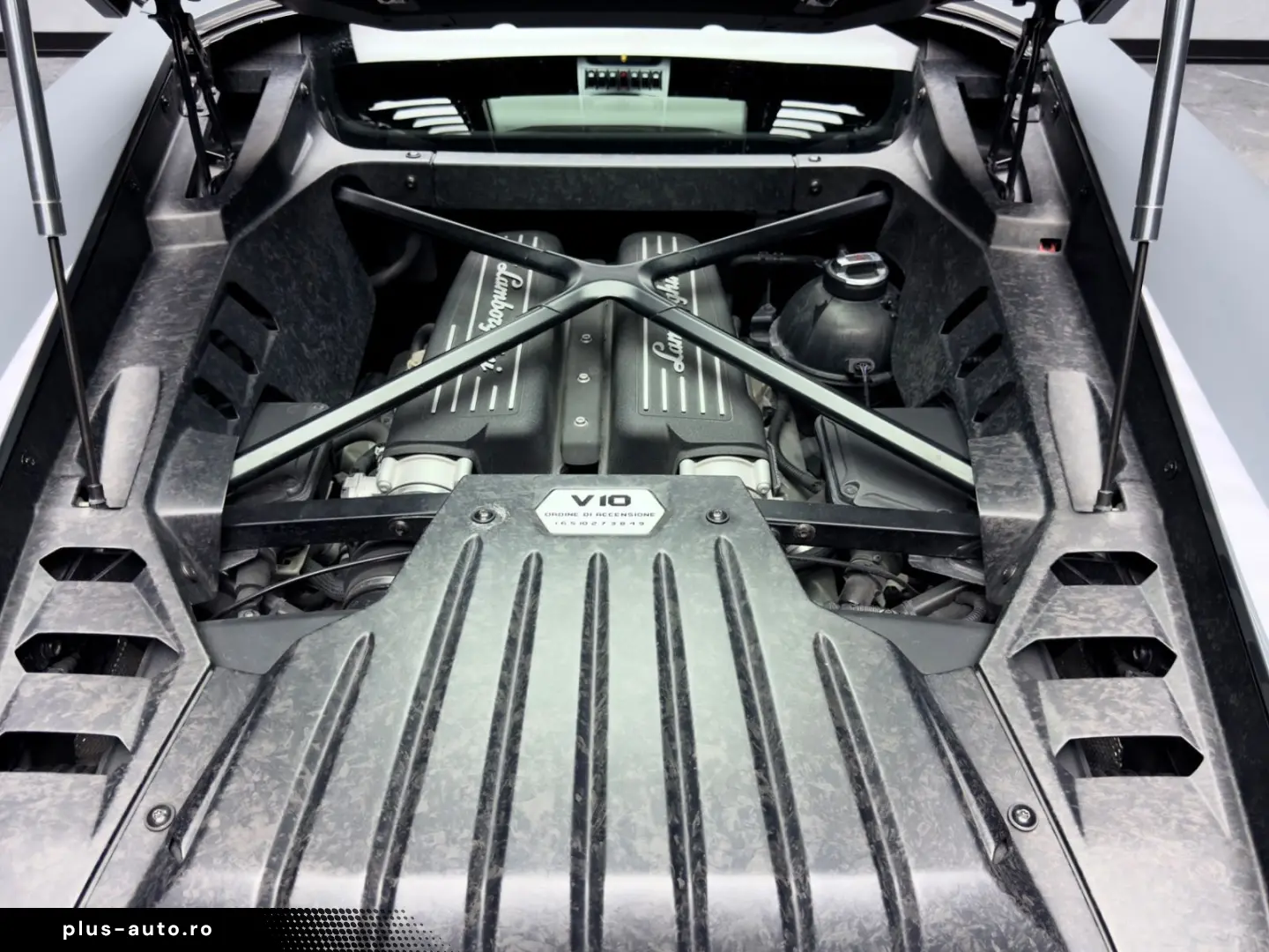 LAMBORGHINI Huracán LP610-4   LIFT   AD PERSONAM   CARBON