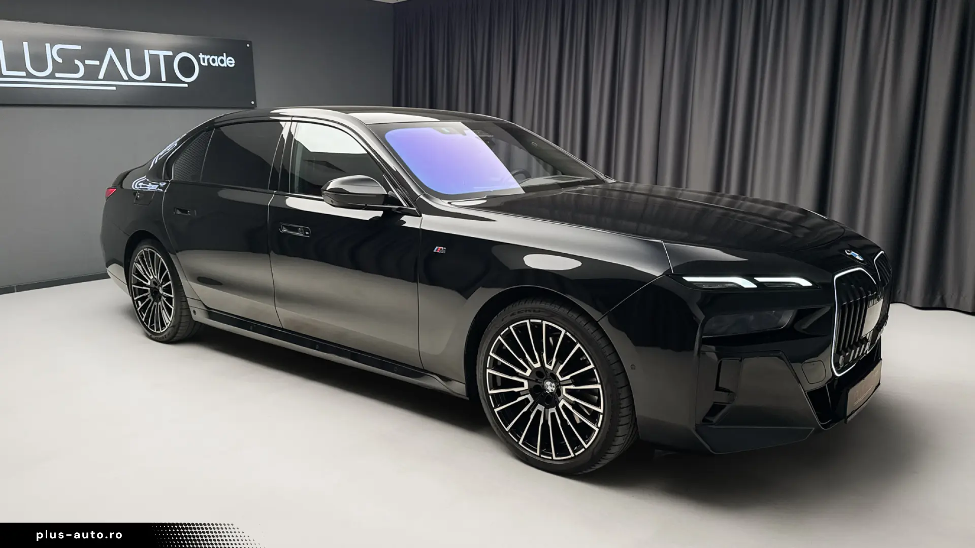 BMW 740d xDrive M Sport Pro  Theatre Screen  Usi Automate