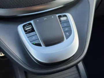 MERCEDES-BENZ V 300d 4M lang AMG Line ILS Leder ACC …