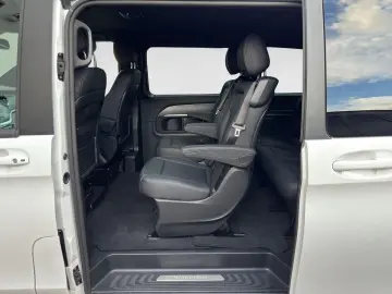 MERCEDES-BENZ V 300d 4M lang AMG Line ILS Leder ACC …
