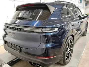 Porsche Cayenne S Passenger display HA-Steer Head-Up Air