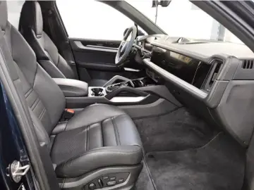 Porsche Cayenne S Passenger display HA-Steer Head-Up Air